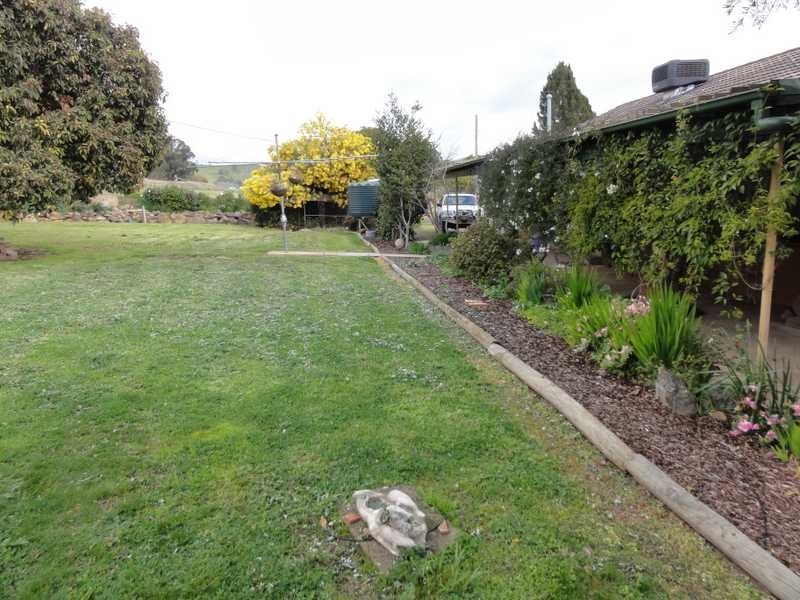 83 Mount Street, Gundagai NSW 2722