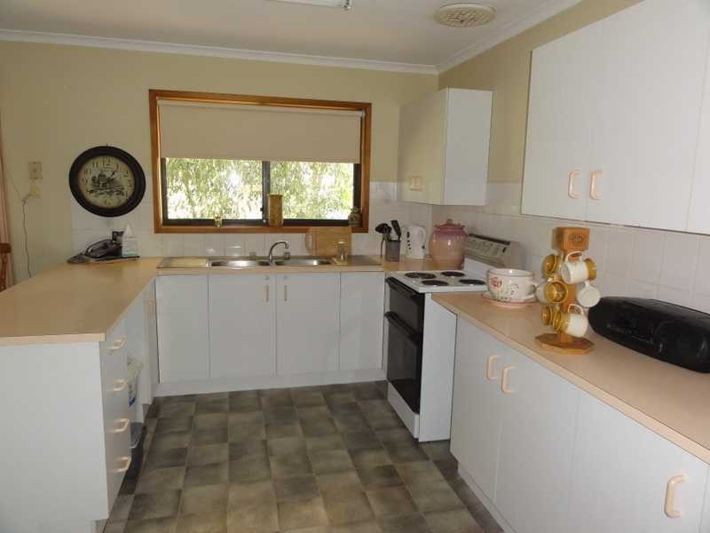 10 Carrigg Place, Gundagai NSW 2722