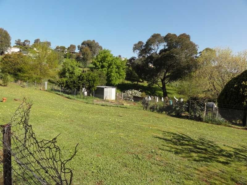 21 Tom Street, Gundagai NSW 2722