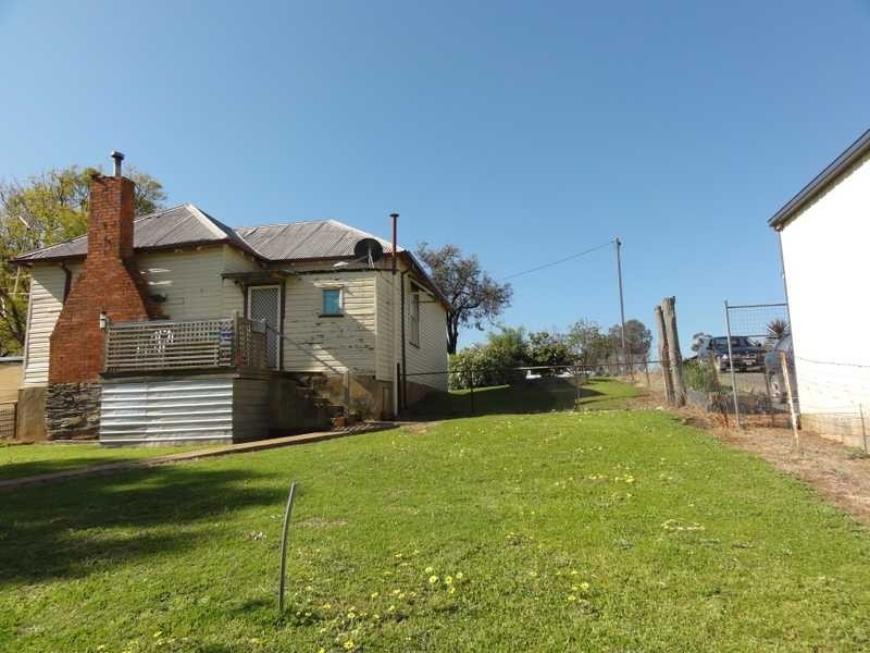 21 Tom Street, Gundagai NSW 2722