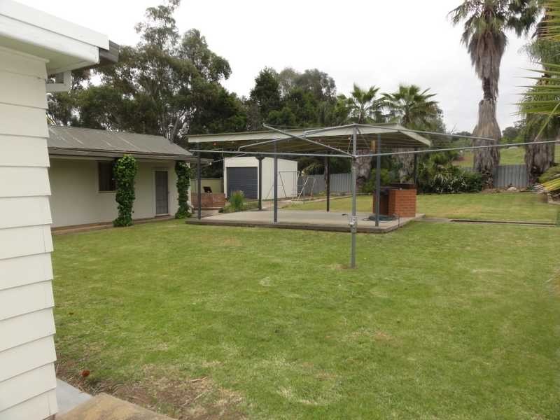 155 Hanley Street, Gundagai NSW 2722