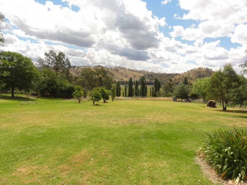 49 Mount Street, Gundagai NSW 2722