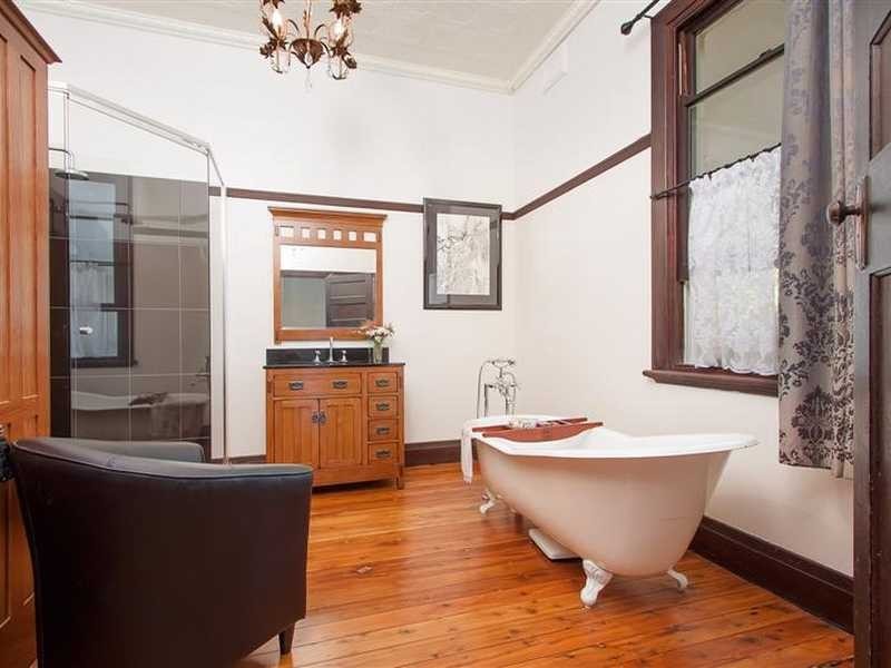 729 Grahamstown Road, Adelong NSW 2729