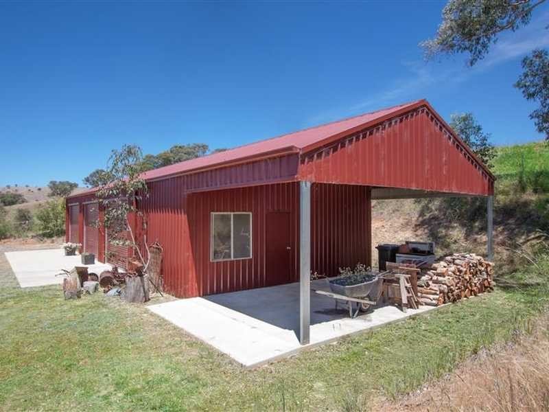 729 Grahamstown Road, Adelong NSW 2729