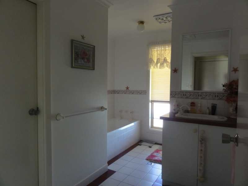 134 West Street, Gundagai NSW 2722