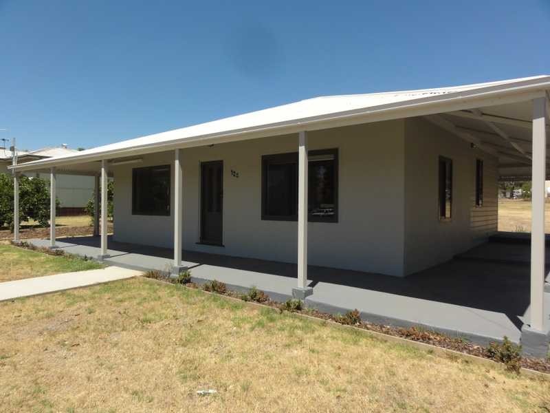 104 – 106 Mount Street, Gundagai NSW 2722