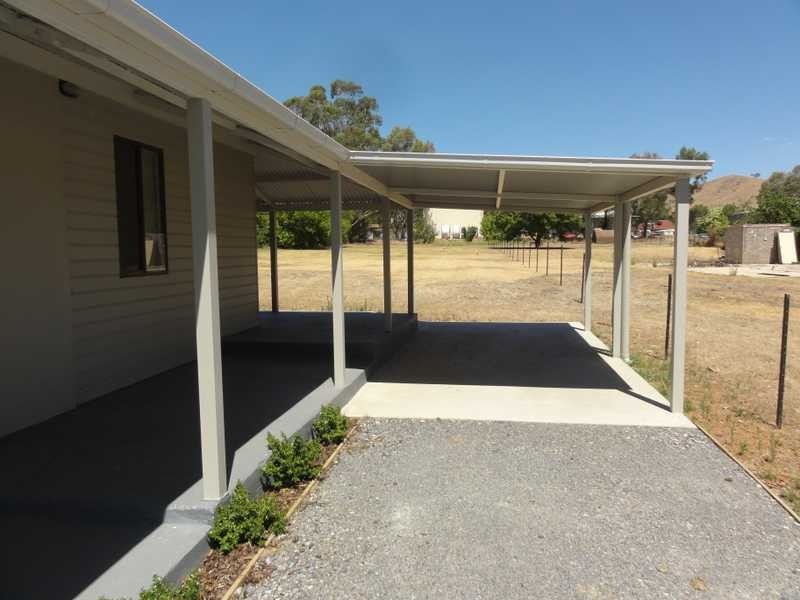 104 – 106 Mount Street, Gundagai NSW 2722