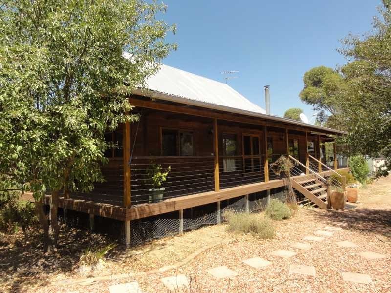 1 Bridge Street, Muttama NSW 2722