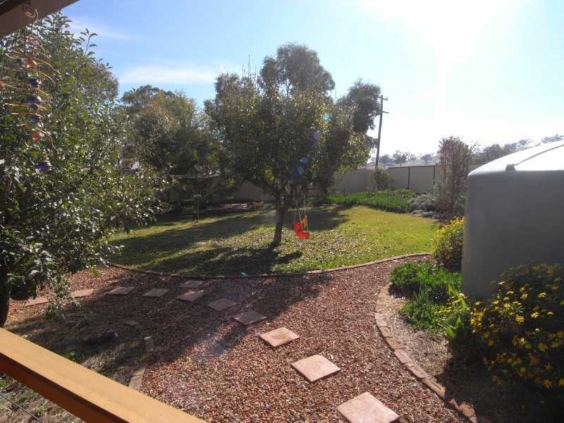 1 Bridge Street, Muttama NSW 2722