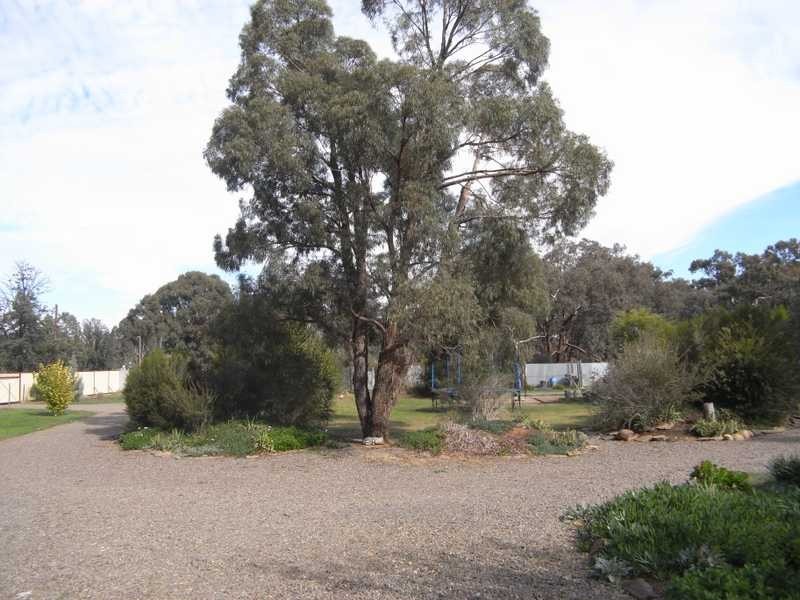 1 Bridge Street, Muttama NSW 2722