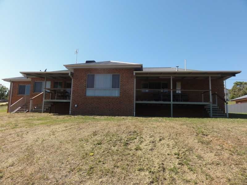 37 Mount Street, Gundagai NSW 2722