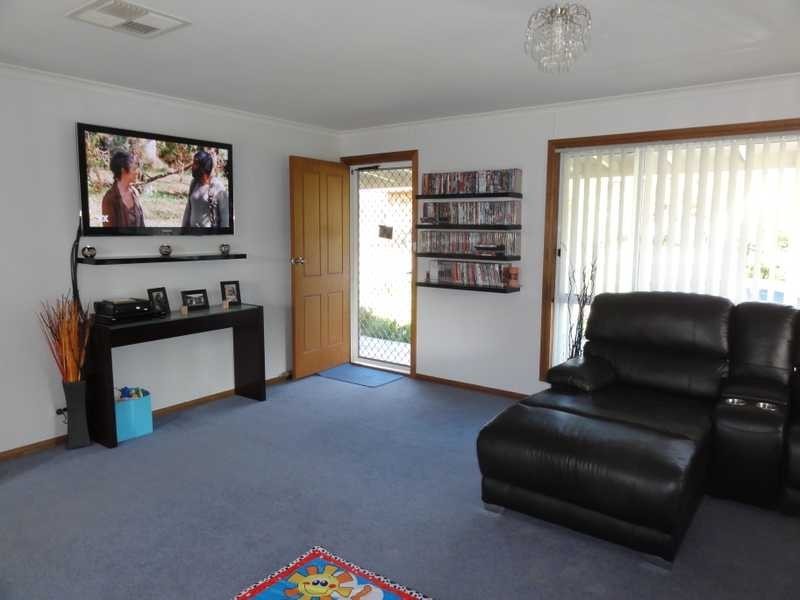 3 Francis Avenue, Gundagai NSW 2722