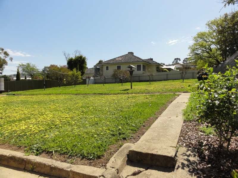 147 Hanley Street, Gundagai NSW 2722