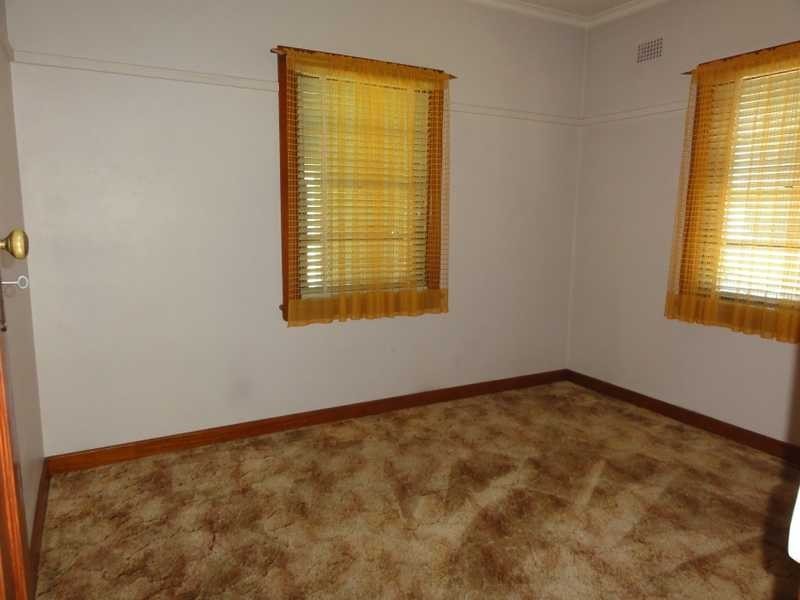 147 Hanley Street, Gundagai NSW 2722