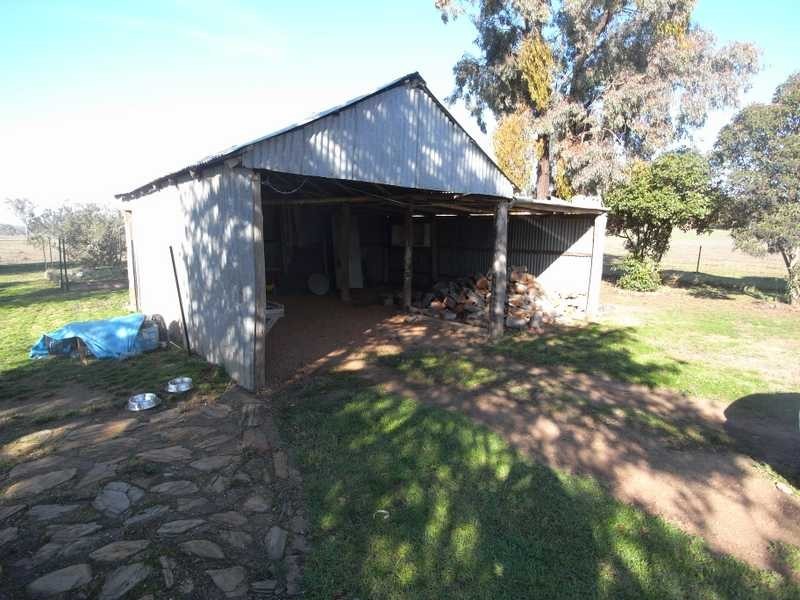 5 Adelong Road, Tumblong NSW 2729