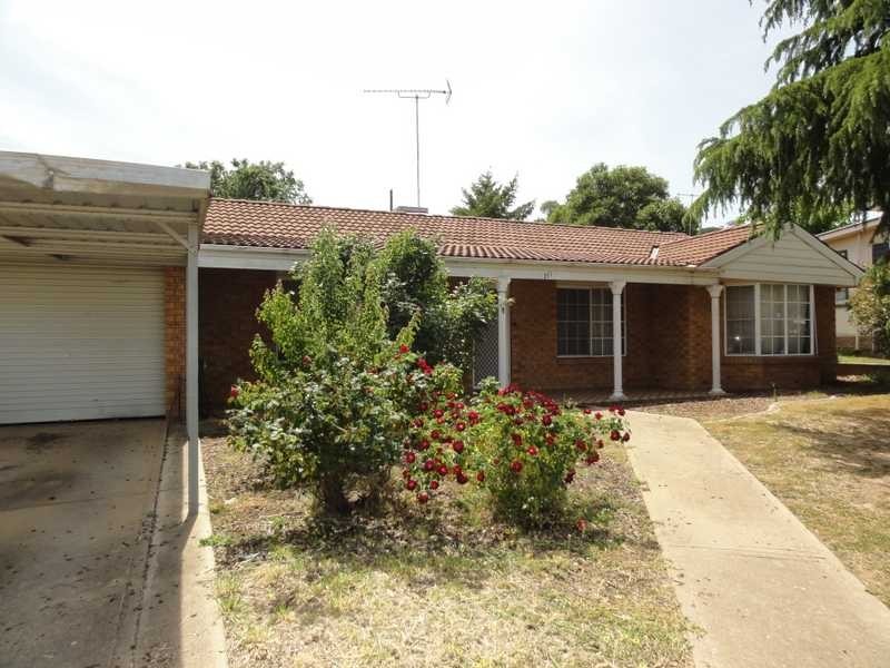 141 Hanley Street, Gundagai NSW 2722
