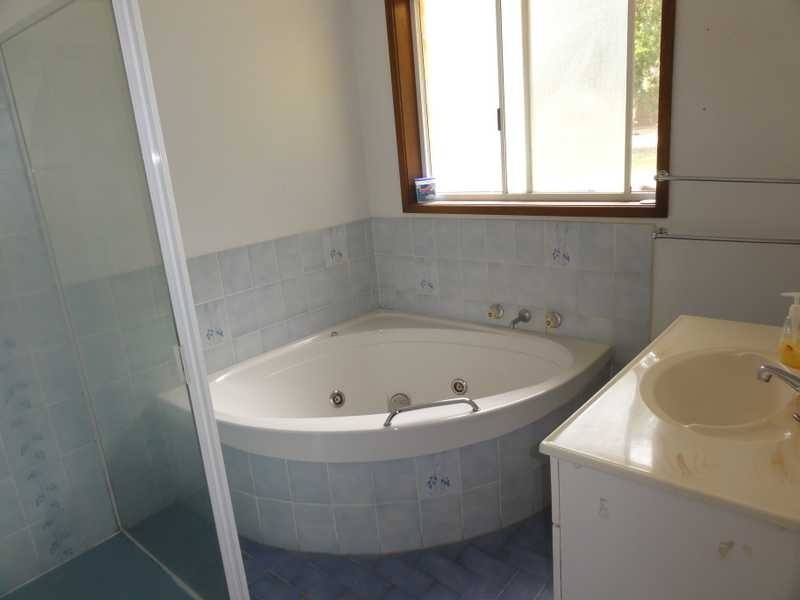 141 Hanley Street, Gundagai NSW 2722