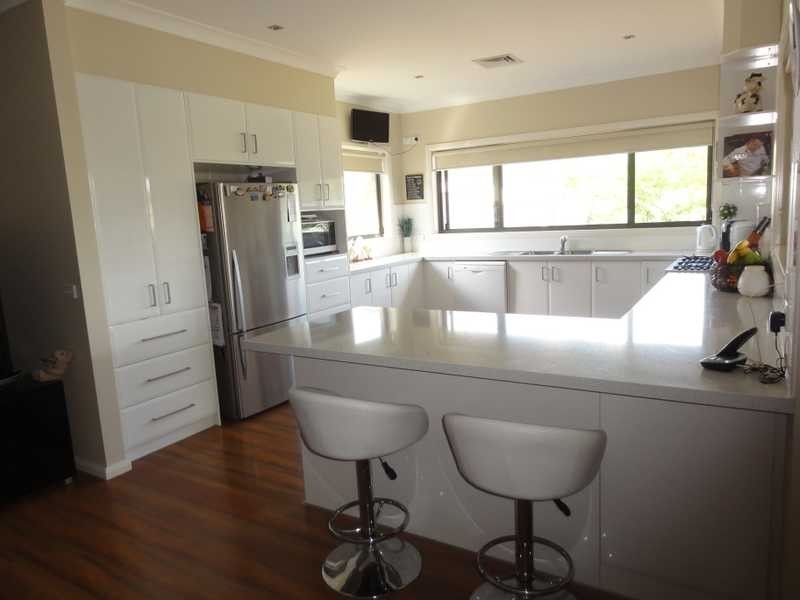 211 Punch Street, Gundagai NSW 2722