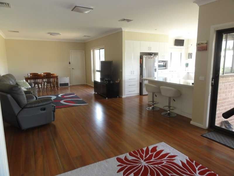 211 Punch Street, Gundagai NSW 2722