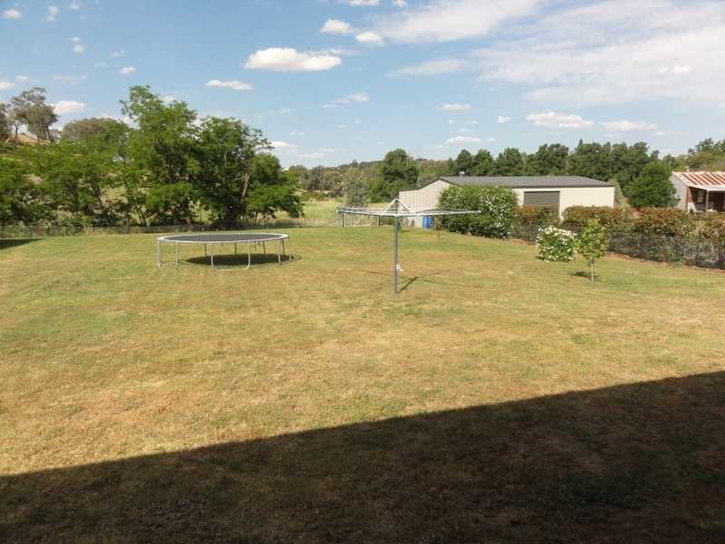 211 Punch Street, Gundagai NSW 2722