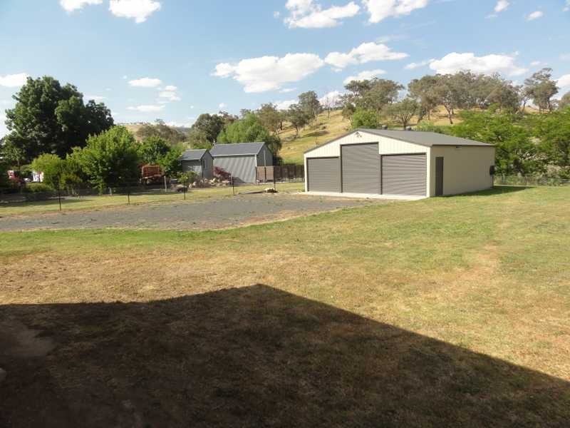 211 Punch Street, Gundagai NSW 2722