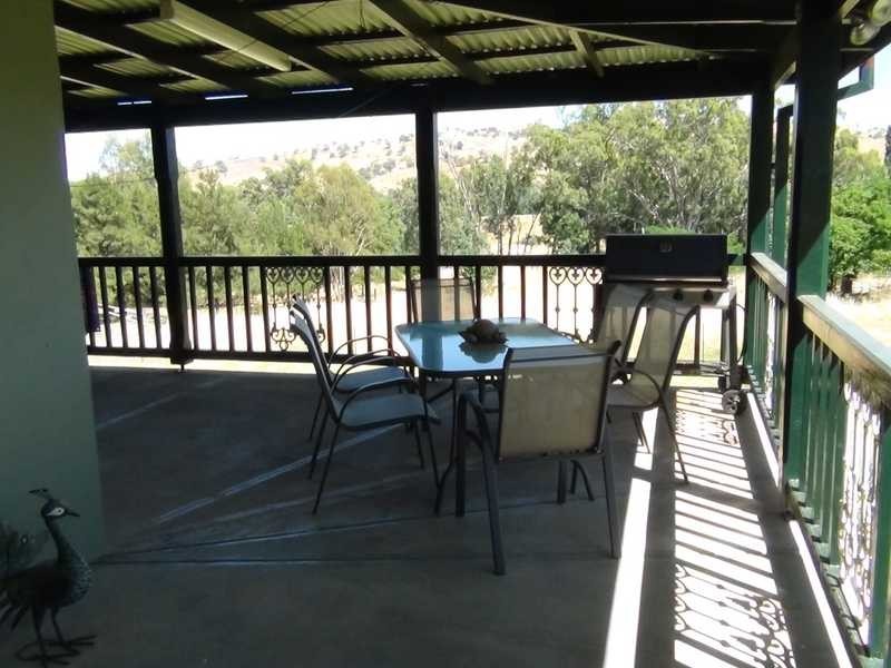 79 Mount Street, Gundagai NSW 2722