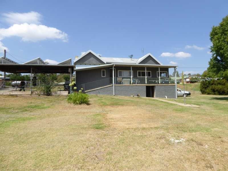 49 Mount Street, Gundagai NSW 2722