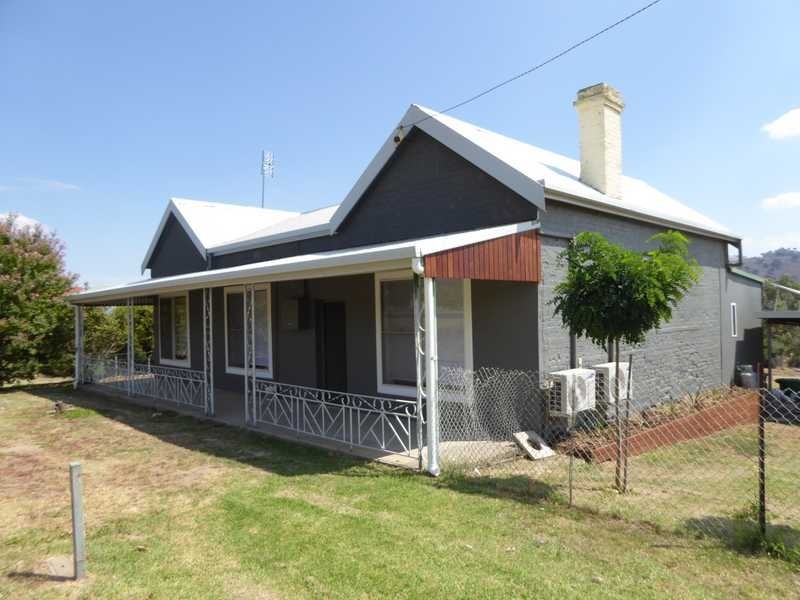 49 Mount Street, Gundagai NSW 2722