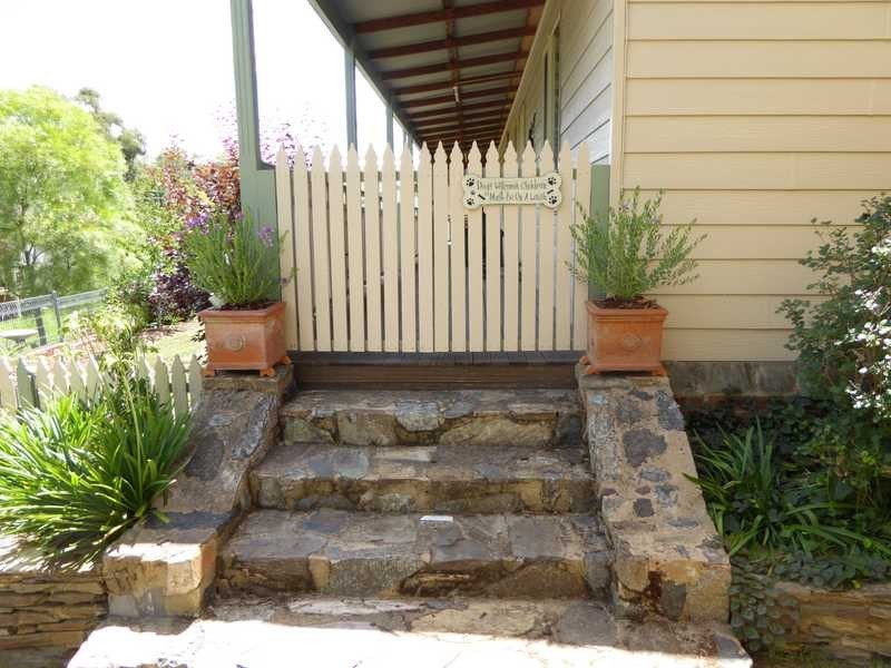 2 Virgil Street, Gundagai NSW 2722