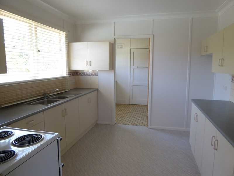 26 Tor Street, Gundagai NSW 2722