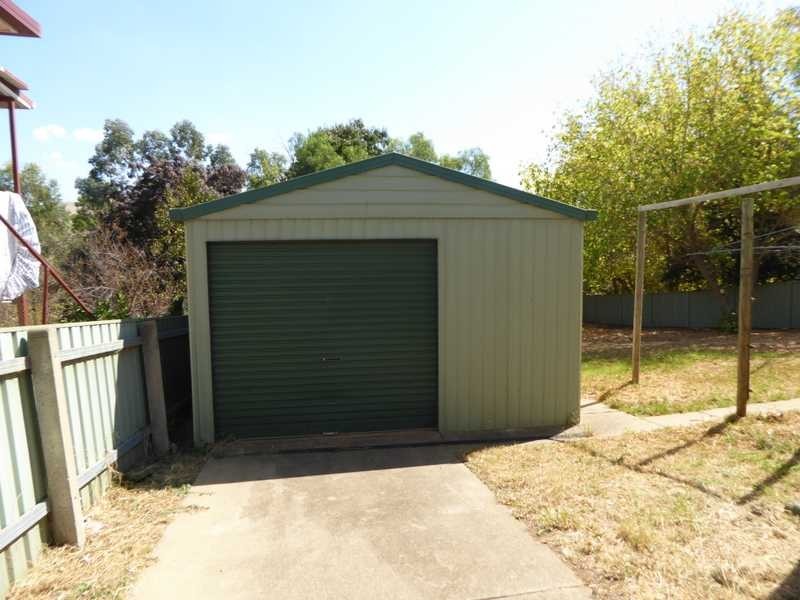 26 Tor Street, Gundagai NSW 2722