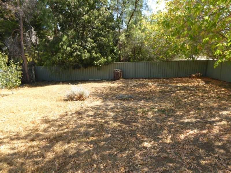 26 Tor Street, Gundagai NSW 2722
