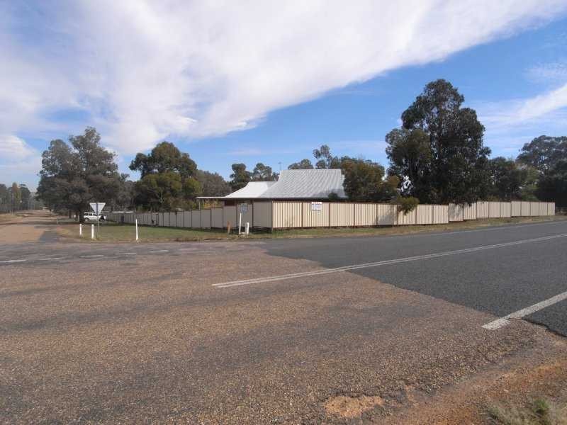 1 Bridge Street, Muttama NSW 2722