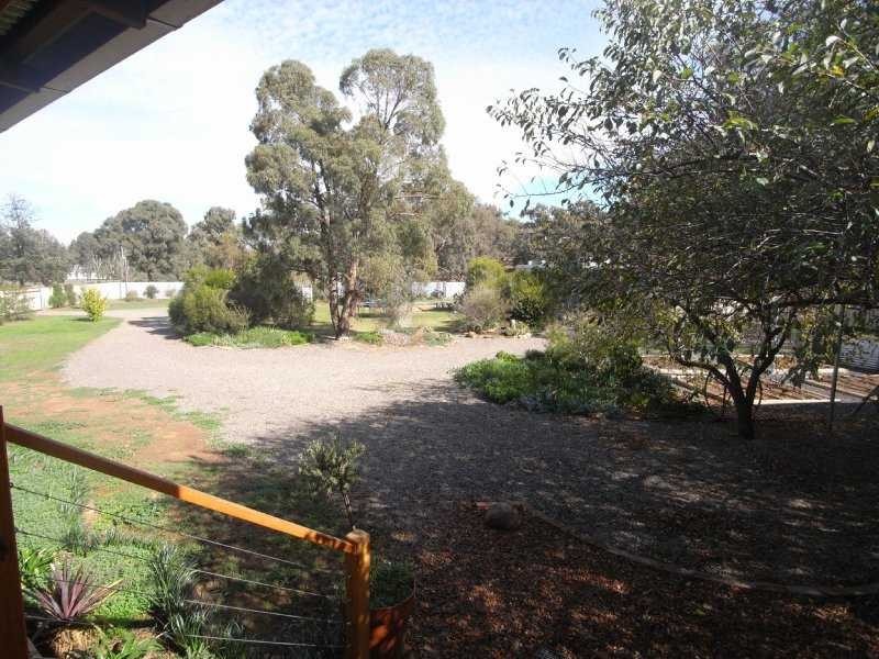 1 Bridge Street, Muttama NSW 2722