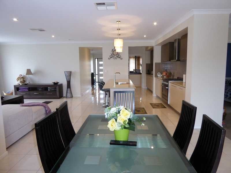 12 Lawson Drive, Gundagai NSW 2722