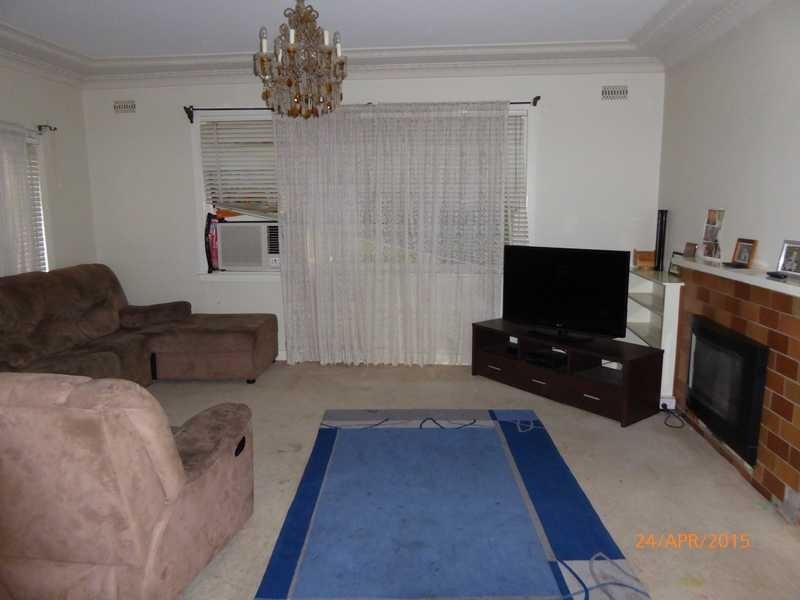 145 Hanley Street, Gundagai NSW 2722