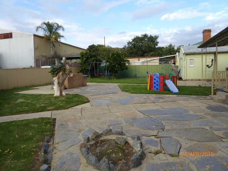 145 Hanley Street, Gundagai NSW 2722