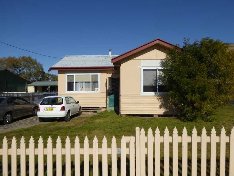 162 Punch Street, Gundagai NSW 2722