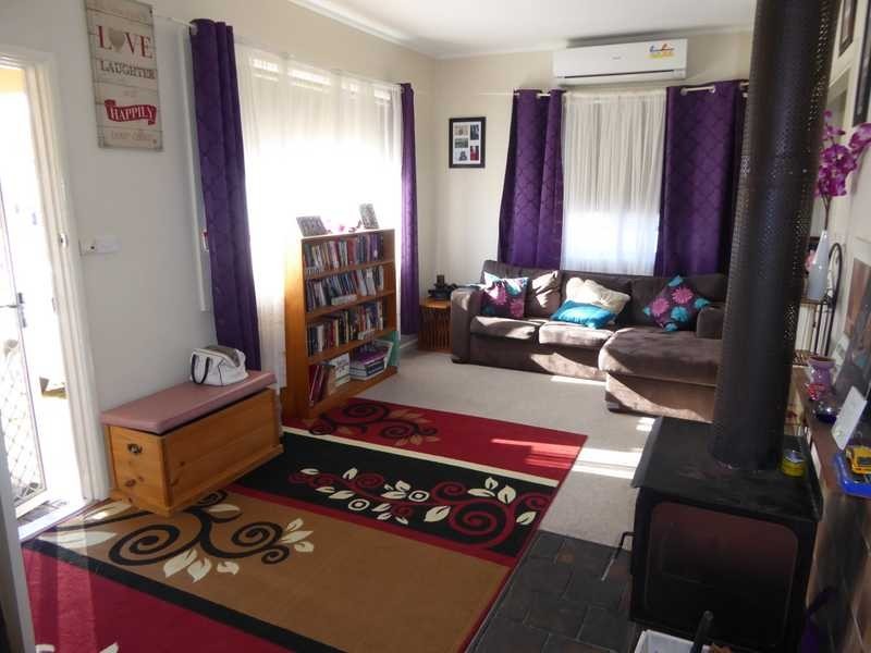 162 Punch Street, Gundagai NSW 2722