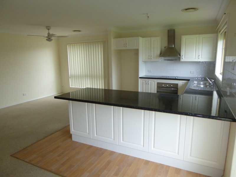 140 West Street, Gundagai NSW 2722