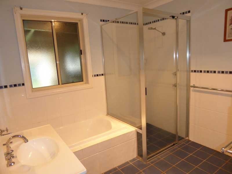 140 West Street, Gundagai NSW 2722