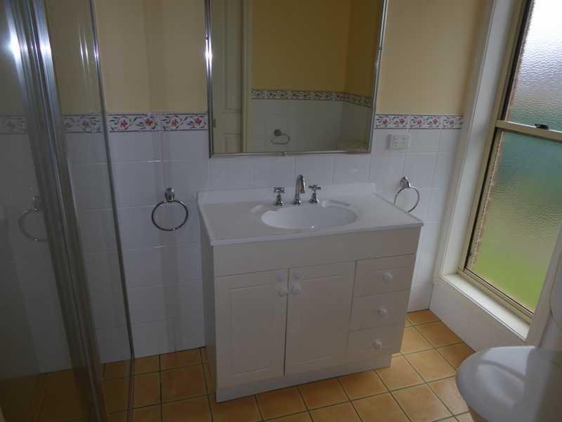 140 West Street, Gundagai NSW 2722