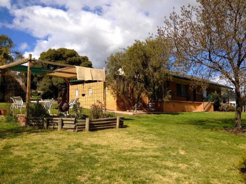 85 Mount Street, Gundagai NSW 2722