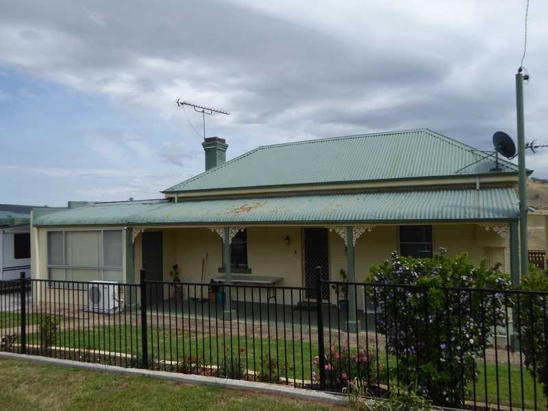 69 Mount Street, Gundagai NSW 2722