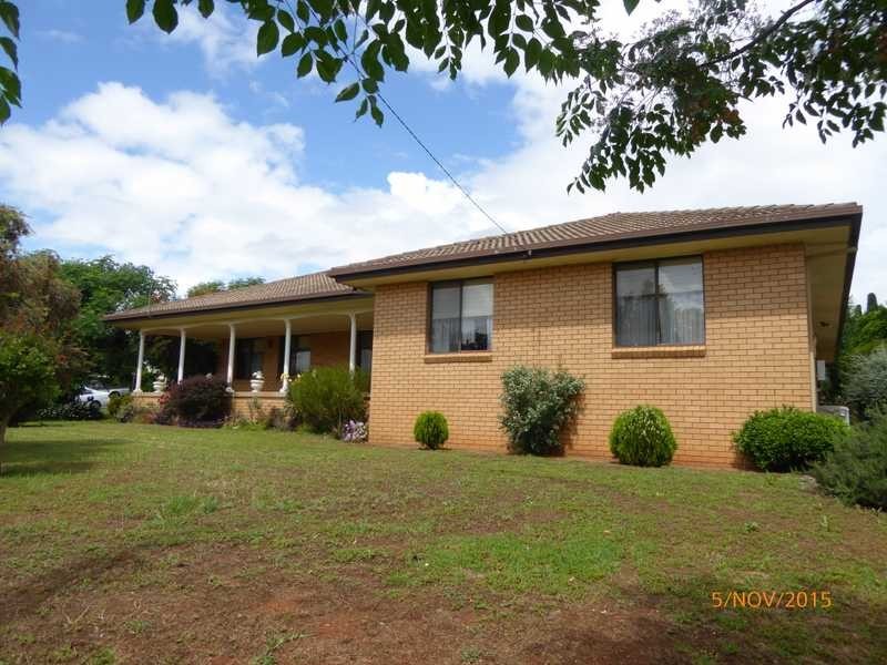 35 Luke Street, Gundagai NSW 2722