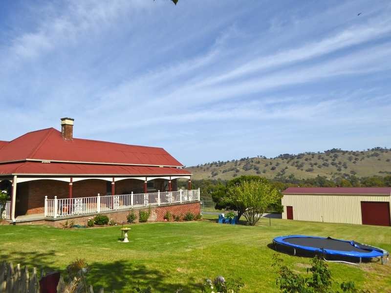 59 Mount Street, Gundagai NSW 2722