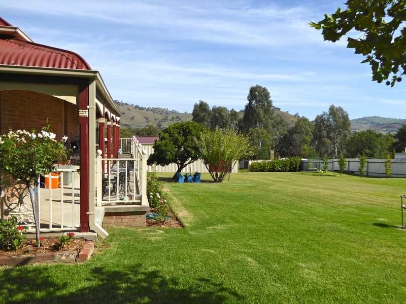 59 Mount Street, Gundagai NSW 2722