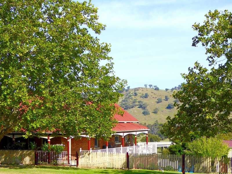 59 Mount Street, Gundagai NSW 2722
