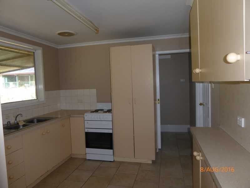 75 Mount Street, Gundagai NSW 2722