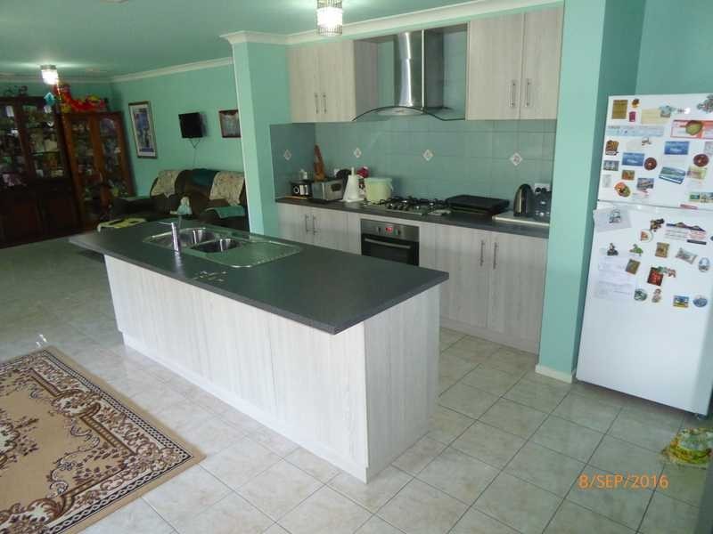 142 West Street, Gundagai NSW 2722